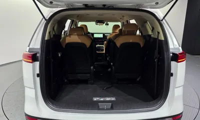 Kia Canival 2023, 82066 км, за 15606.31 USD - фото 20
