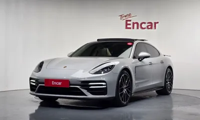 Porsche Panamera · 2021 год