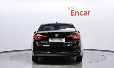Hyundai Sonata 2015, 147323 км, за 4565.16 USD