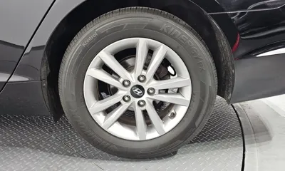 Hyundai Sonata 2015, 147323 км, за 4565.16 USD