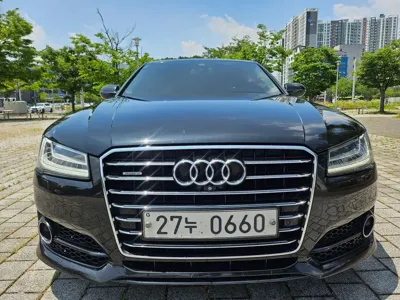 Audi A8 · 2016 год