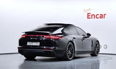 Porsche Panamera 2020, 121657 км, за 39022.82 USD
