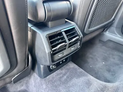 Audi Q3 2023, 36000 км, за 28728.91 USD - фото 20
