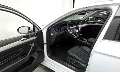 Volkswagen Passat 2021, 33379 км, за 16607.59 USD - фото 10