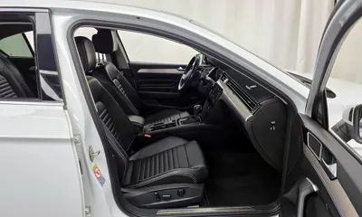Volkswagen Passat 2021, 33379 км, за 16607.59 USD - фото 11