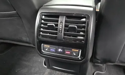 Volkswagen Passat 2021, 33379 км, за 16607.59 USD - фото 19