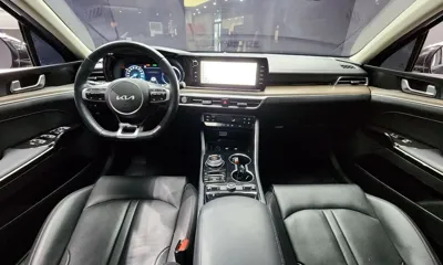 Kia K5 2023, 39426 км, за 16525.66 USD - фото 7