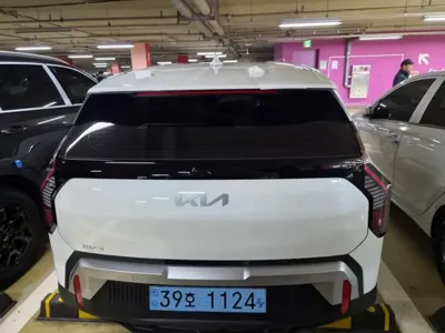 Kia EV3 2026, 5 км, за 14665.53 USD - фото 4