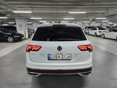 Volkswagen Tiguan 2022, 66653 км, за 18019.79 USD