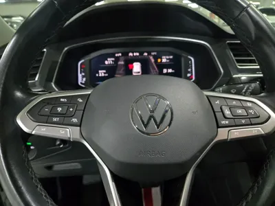 Volkswagen Tiguan 2022, 66653 км, за 18006.88 USD - фото 7