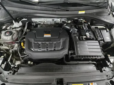 Volkswagen Tiguan 2022, 66653 км, за 18006.88 USD - фото 19
