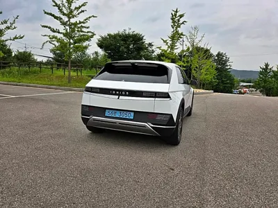 Hyundai Ioniq5 2023, 48304 км, за 15926.67 USD