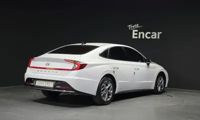 Hyundai Sonata 2022, 94421 км, за 7940.39 USD