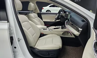 Hyundai Grandeur 2022, 58719 км, за 17657.87 USD - фото 12