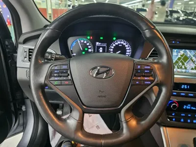 Hyundai Sonata 2015, 148037 км, за 4588.42 USD - фото 10