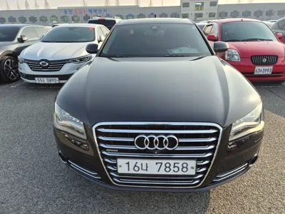 Audi A8 2014, 133617 км, за 9844.73 USD