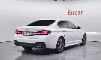 BMW 5-Series 2022, 91746 км, за 24172.17 USD