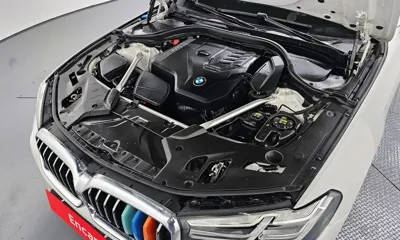 BMW 5-Series 2022, 91746 км, за 24172.17 USD - фото 6