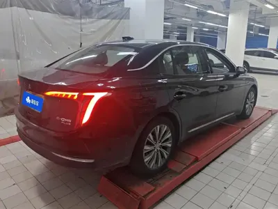 Hongqi Hongqi E-QM5 2023, 59400 км, за 10681.69 USD