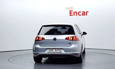 Volkswagen Golf 2014, 132440 км, за 4299.59 USD