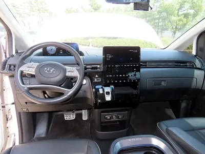 Hyundai Staria 2023, 23027 км, за 19478.84 USD - фото 8