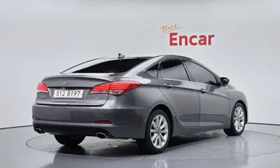 Hyundai i40 2014, 133128 км, за 3246.16 USD