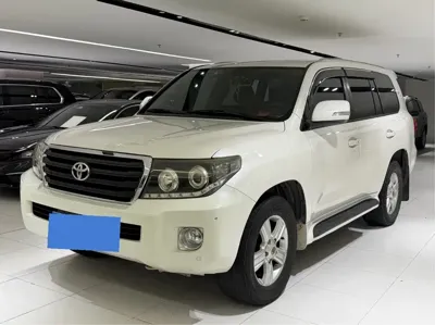 Toyota Land Cruiser · 2014 год