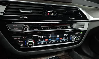BMW 5-Series 2018, 118655 км, за 14886.56 USD - фото 17