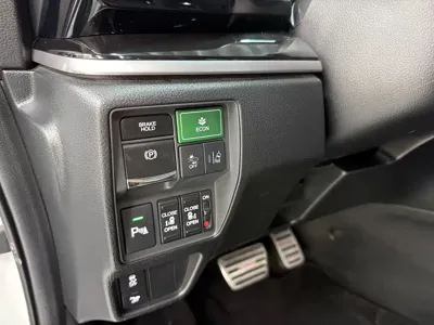 Honda Elysion 2020, 166000 км, за 17627.67 USD - фото 9