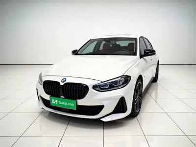 BMW 1 Series · 2021 год