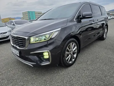 Kia Canival · 2019 год