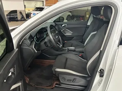 Audi Q3 2023, 12800 км, за 27848.69 USD - фото 8