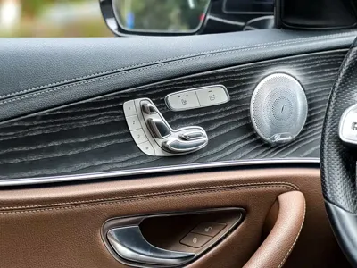 Mercedes-Benz E-Class 2020, 80000 км, за 28879.14 USD - фото 7