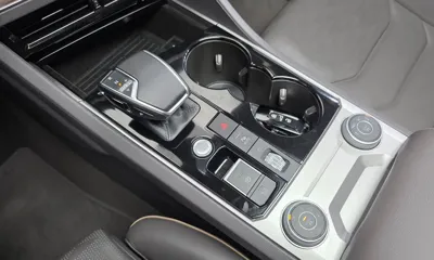 Volkswagen Touareg 2023, 29137 км, за 42052.95 USD - фото 9
