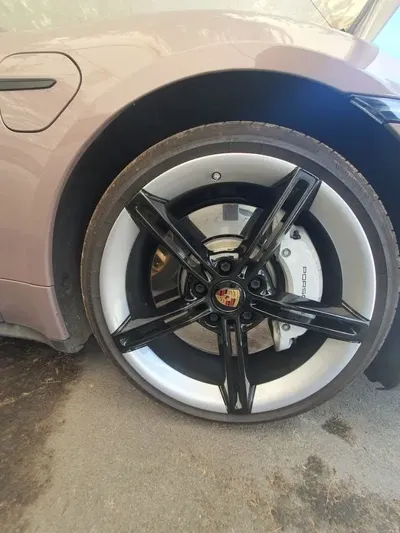 Porsche Taycan 2022, 55000 км, за 71661.28 USD - фото 9