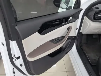 BYD Qin Plus 2024, 27700 км, за 7724.98 USD - фото 7