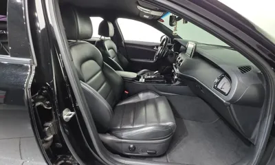 Kia Stinger 2018, 122410 км, за 11080.28 USD - фото 10