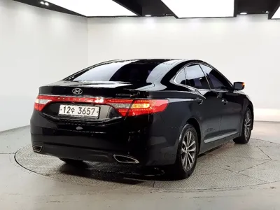 Hyundai Grandeur 2012, 99115 км, за 2595.63 USD