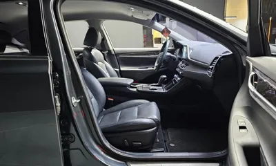 Hyundai Grandeur 2018, 157341 км, за 8210.72 USD - фото 10
