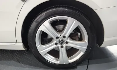 Mercedes-Benz E-Class 2018, 110195 км, за 13991.06 USD