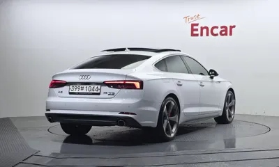 Audi A5 2019, 108168 км, за 14496.52 USD - фото 2