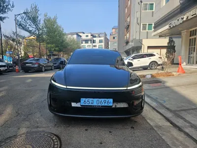 Tesla Model Y · 2026 год