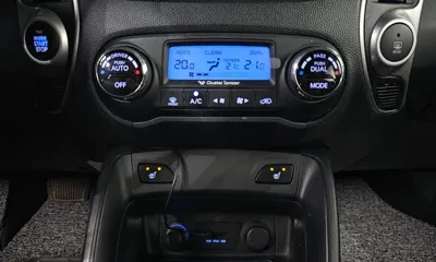 Hyundai Tucson 2013, 148565 км, за 4427.95 USD - фото 18