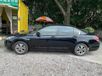 Honda Accord 2010, 140000 км, за 2766.28 USD