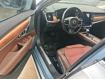 Volvo S90 2020, 95700 км, за 15700.29 USD - фото 16
