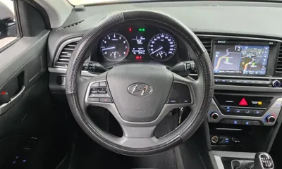 Hyundai Avante 2018, 24741 км, за 5785.61 USD - фото 13
