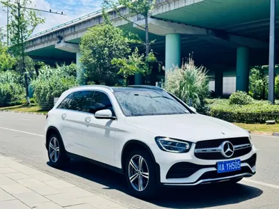Mercedes-Benz GLC 2020, 100000 км, за 21844.24 USD