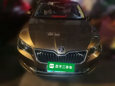 Skoda Superb 2016, 119100 км, за 6501 USD - фото 2