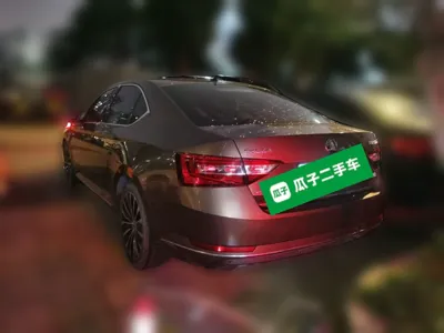 Skoda Superb 2016, 119100 км, за 6501 USD - фото 4