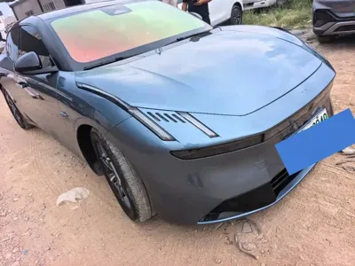 Lynk & Co Z10 2025, 15000 км, за 19099.1 USD
